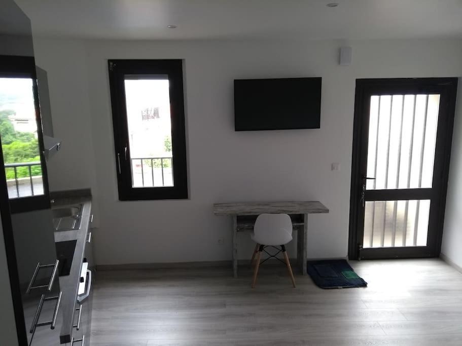 Apartment T2 Neuf ,calme Confort. *